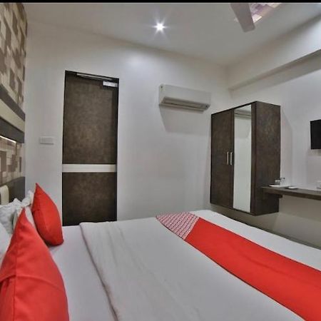 Hotel Green Apple Gandhinagar Esterno foto