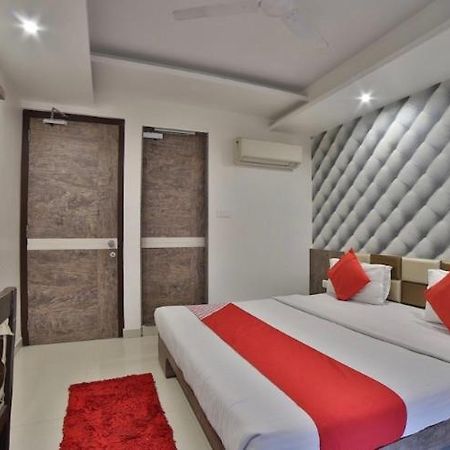 Hotel Green Apple Gandhinagar Esterno foto