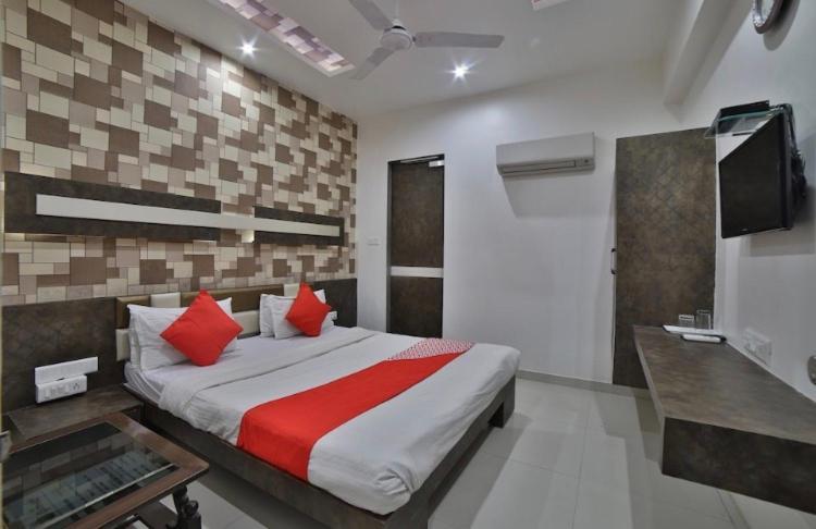 Hotel Green Apple Gandhinagar Esterno foto